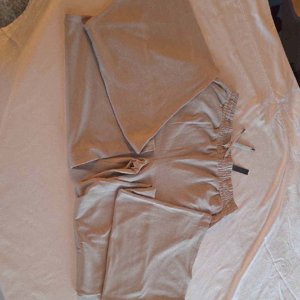 Vuori Light Khaki Joggers - Picture 3 of 6